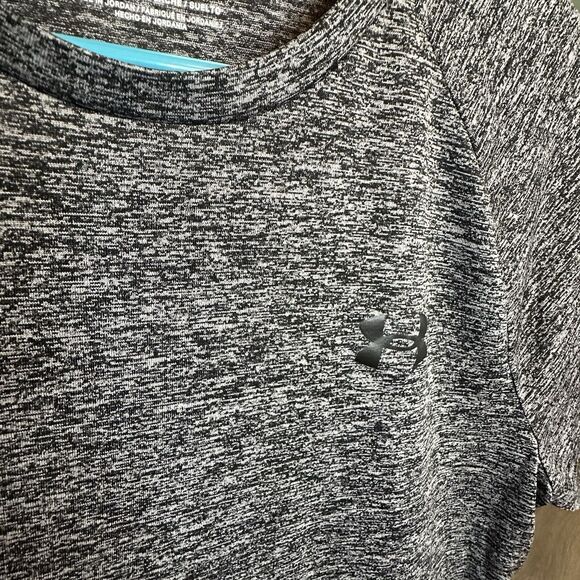 Under Armour Heatgear The Tech Tee Shirt Size SmallMens Short Sleeve Raglan Gray - Picture 3 of 4